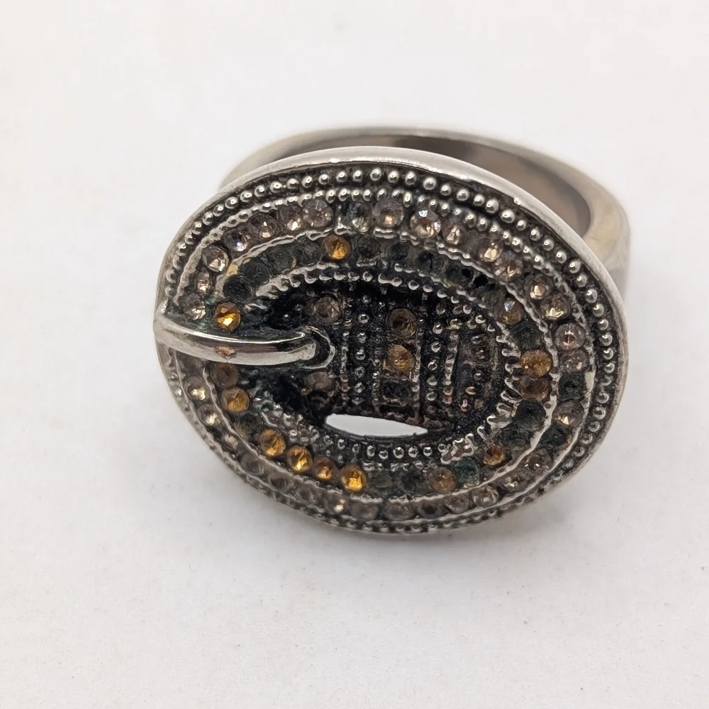 Elegant Silver and Gold-Toned Buckle‎ Ring